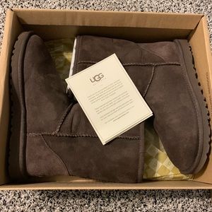Women’s Classic Short Ugg Boots